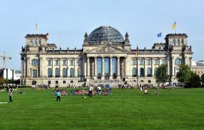 Abhörsicherheit: Bundestag bekommt eigene Handy-Masten 