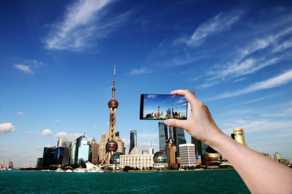 Shanghai mit einem Smartphone fotografiert
