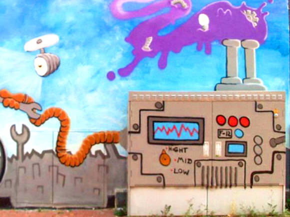 Telekom-Verteilerkasten mit Graffiti 