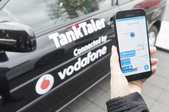 Vodafone und TankTaler vernetzen Autos 