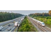 Autobahn und Schienenverkehr