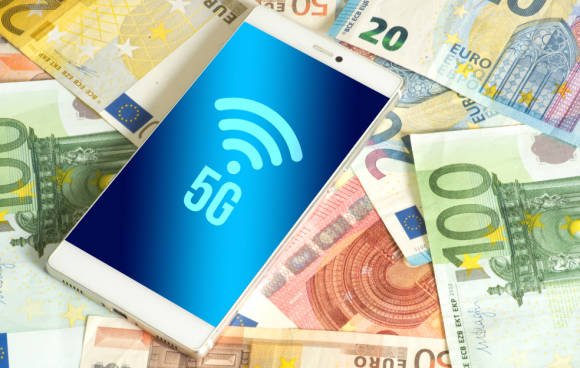 5G-Logo auf Smartphone-Bildschirm 