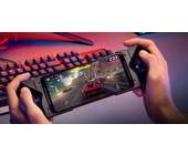 Das ROG Phone II von Asus mit ROG Kunai Gamepad