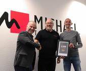 V.l.n.r.: Michael Birke (Key Account Manager bei Michael Telecom), Frank Reimann (Sales Manager DACH bei Panzerglass) und Oliver Hemann (Mitglied der Geschäftsleitung & Prokurist bei Michael Telecom)