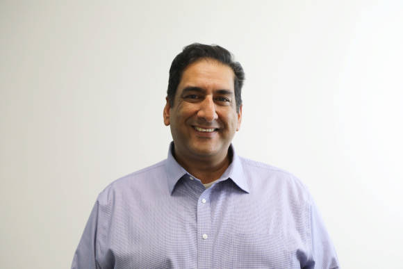 Tarun Loomba , Mitel 