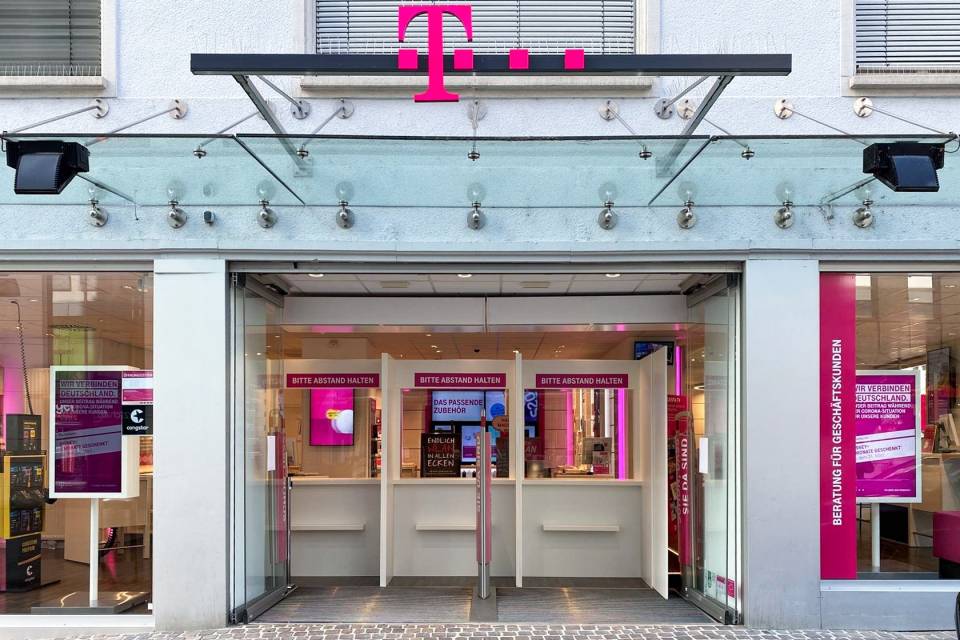 Corona Krise Telekom Offnet Wieder 19 Shops Telecom Handel De