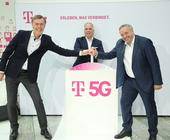 5G Boost: Michael Hagspihl, Dirk Wössner und Walter Goldenits stellen die größte 5G-Initiative für Deutschland vor.