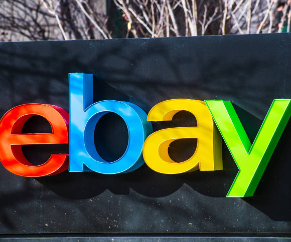 eBay-Logo am Unternehmensitz im Silicon Valley 