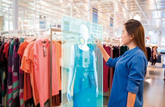 Mit interaktiven Displays können Kunden beim Einkauf Unterstützt werden
