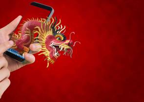 Smartphone mit chinesischem Drachen 