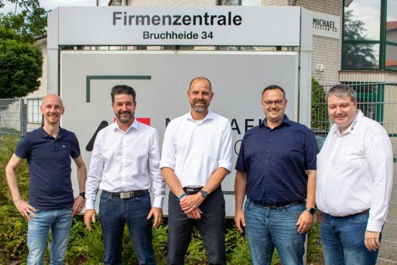 v.l.n.r.: Oliver Hemann (Vorstand, Michael Telecom), Andreas Mier (Sales Director Partnervertrieb, Ecotel), Martin Teschner (Sales Manager Nord, Ecotel), Timo Dittgen (Teamleiter Netzvermarktung, Michael Telecom) und Holger Pellmann (Produktmanager Festne 