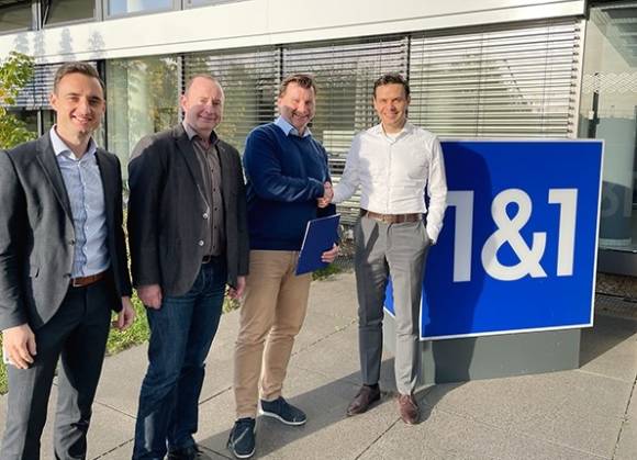 Dominic Muth, Partnermanager 1&1 Versatel, Christian Theel, Leiter Vertriebsinnendienst TK-World, Kai-Uwe Flormann, CEO und Vorstand TK-World sowie Jan Bartel, 1&1 Versatel Vice President Sales SME/SoHo (v.l.n.r.). 