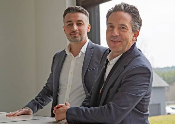 Can Güntuncer, Executive Vice President Mobile (links) und Jörg Herweck, Vorstand 