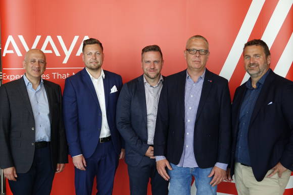 Avaya kooperiert mit 7Werk 