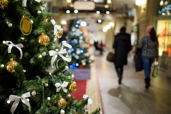 Weihnachtsbaum in einer Mall 