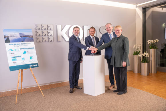 Michael Kretschmer eröffnet Solarpark bei Komsa 