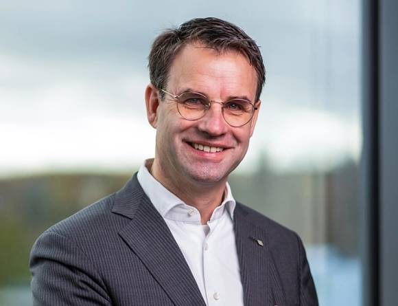 Pierre-Pascal Urbon, Komsa AG 