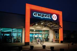 Aussenfassade Expert-Fachmarkt