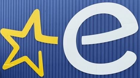 Übergabe von Unternehmensanteilen von EURONICS XXL Funk an neue Leitung. Übergabe von Unternehmensanteilen von EURONICS XXL Funk an neue Leitung.