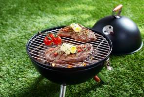 Herweck, Griffin Technologies und Bugatti spendieren Weber Grills 