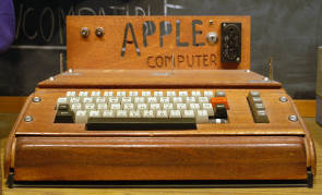 Erster Apple-Rechner von 1976 für Rekordsumme versteigert 