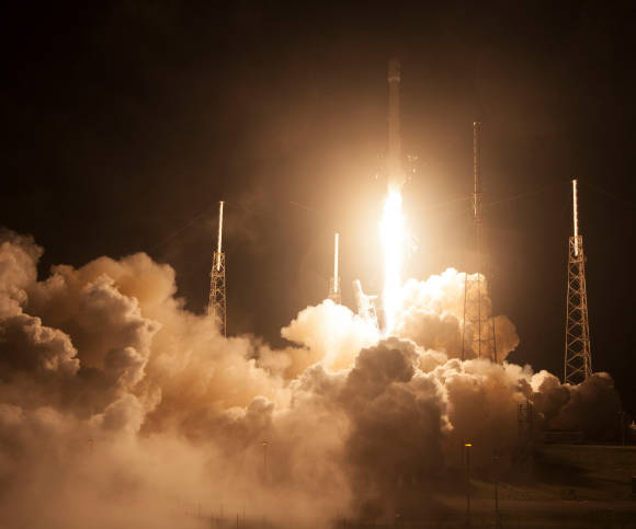 Asiasat 8 von SpaceX beim Start 