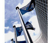 Flagge vor EU-Parlament