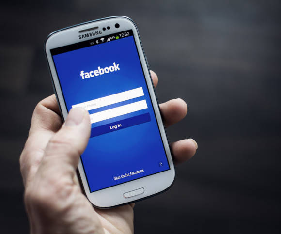 Facebook-App auf dem Smartphone 