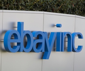 Schriftzug ebay inc auf dem Firmengelände