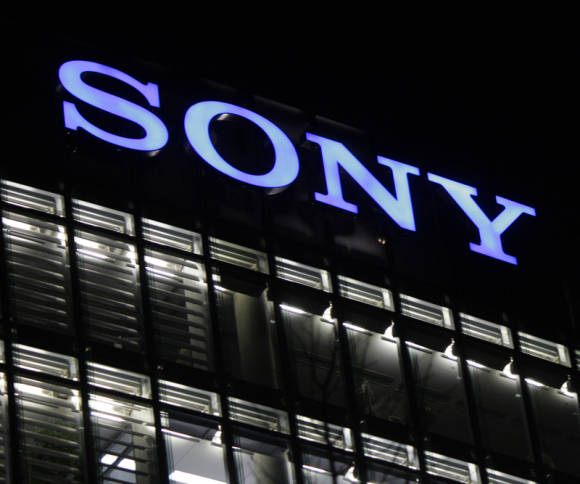 Sony-Logo auf Gebäude 