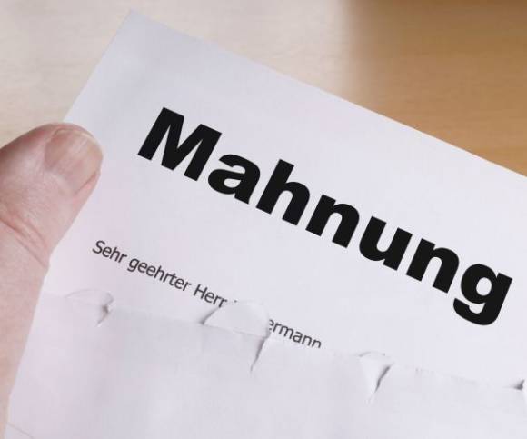 Mahnung auf Papier 