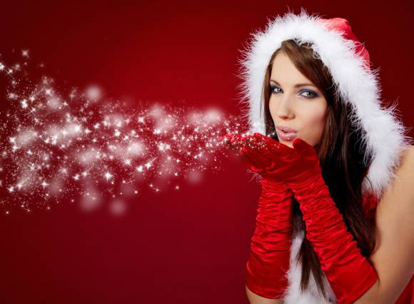 Frau mit Weihnachtsmütze 