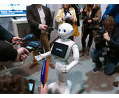 Der soziale humanoide Roboter Pepper