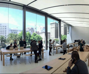 Apple Store Innenansicht