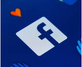 Facebook-Logo auf einem Smartphone-Display